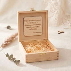 PUDEŁKO NA PREZENT 16 x 16 cm wzór K03 z okazjonalnym grawerem i życzeniami